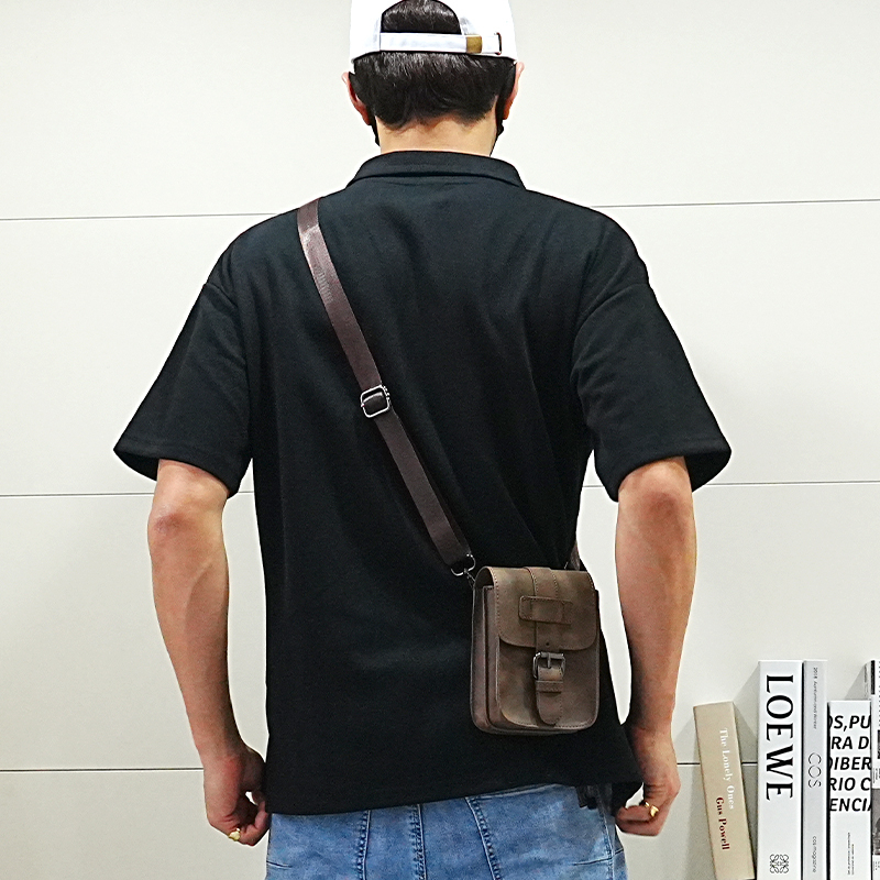 包包男 男生斜背包 斜背包男 小包包斜背包 韓國斜背包 皮革斜背包 方包斜背包 登山小包斜背包 斜背包包 小包包 149