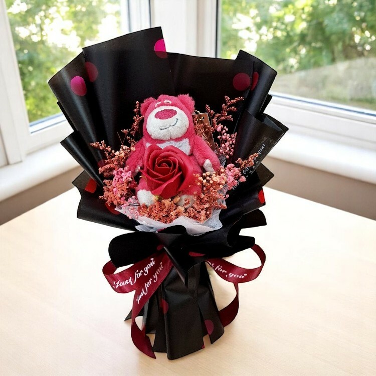 草莓熊花束,熊抱哥花束,Lots-O'-Huggin' Bear- bouquet-Authorize