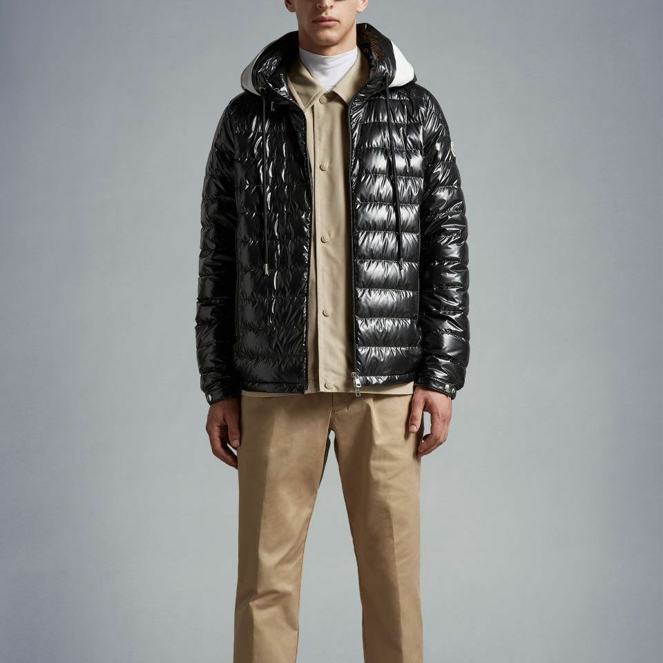 【代購】Moncler Down Jacket Men's Black