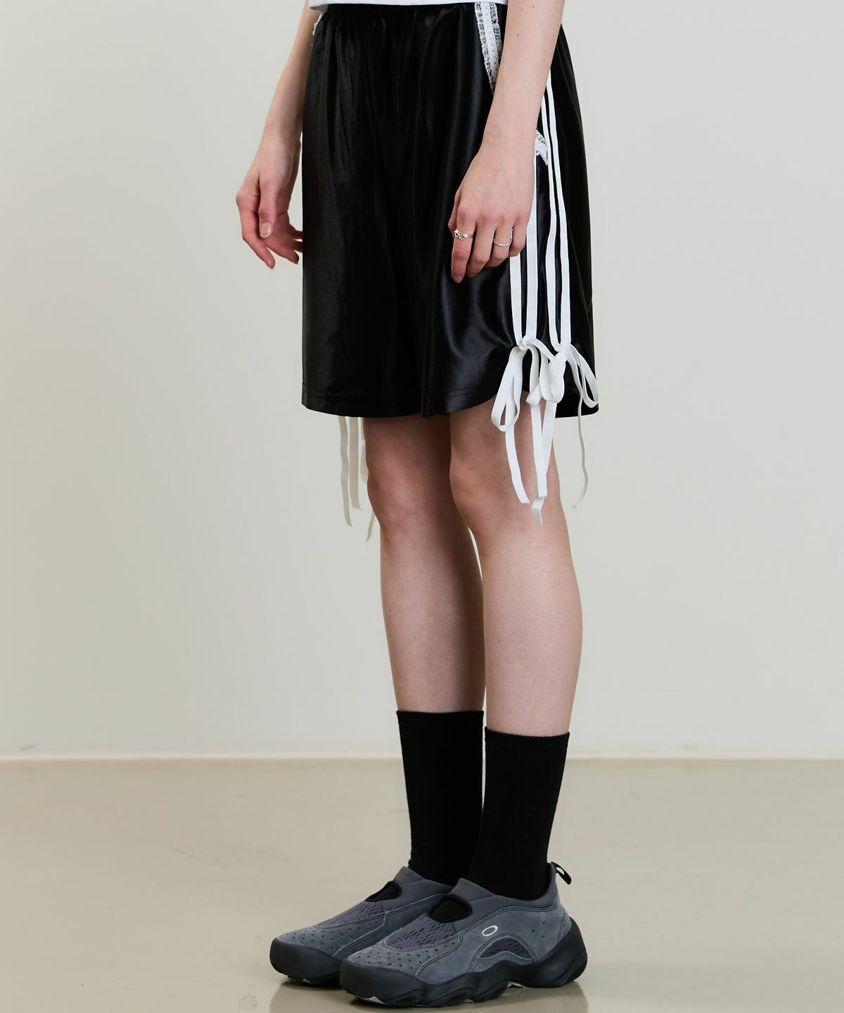 LUVISTRUE SM TRACK PANTS