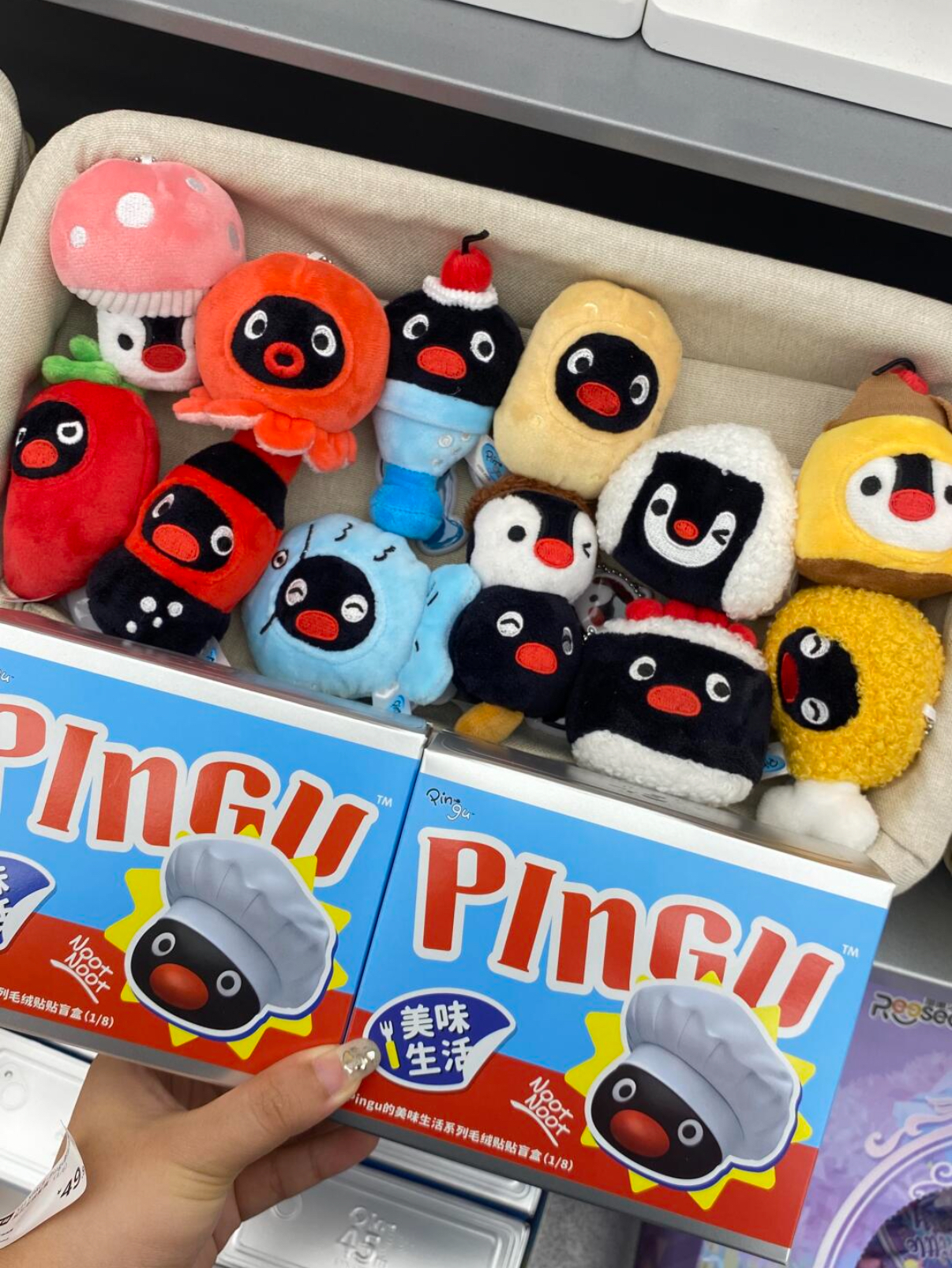 PINGU 企鵝家族 正版授權 美味生活 盲盒16+2款 企鵝 毛絨 冰箱貼 磁鐵 (任買兩件711免運)/預購