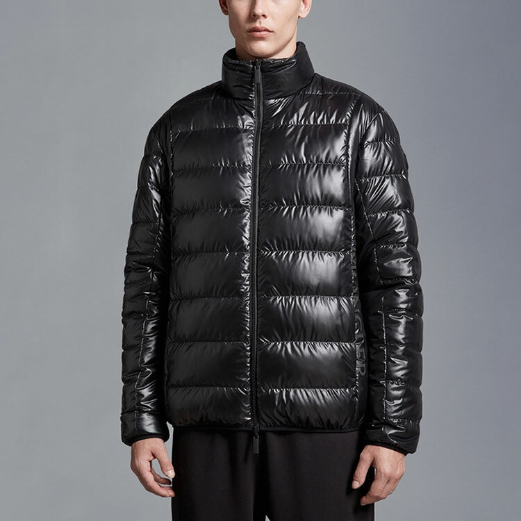 【代購】Moncler Tavy Reversible Short Down Jacket