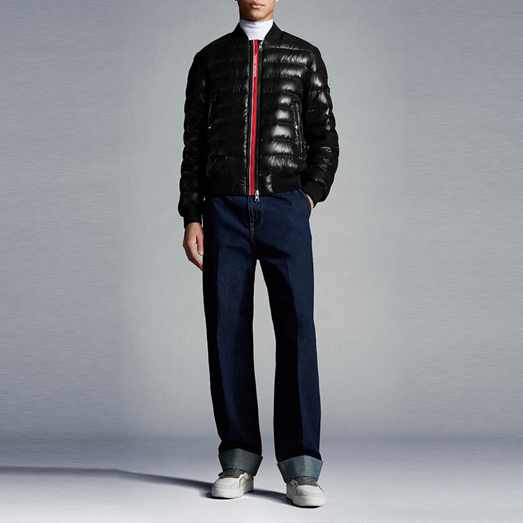 【代購】Moncler FW22 Solid Color Stand Collar Loose Fit Down Jacket Men's Black