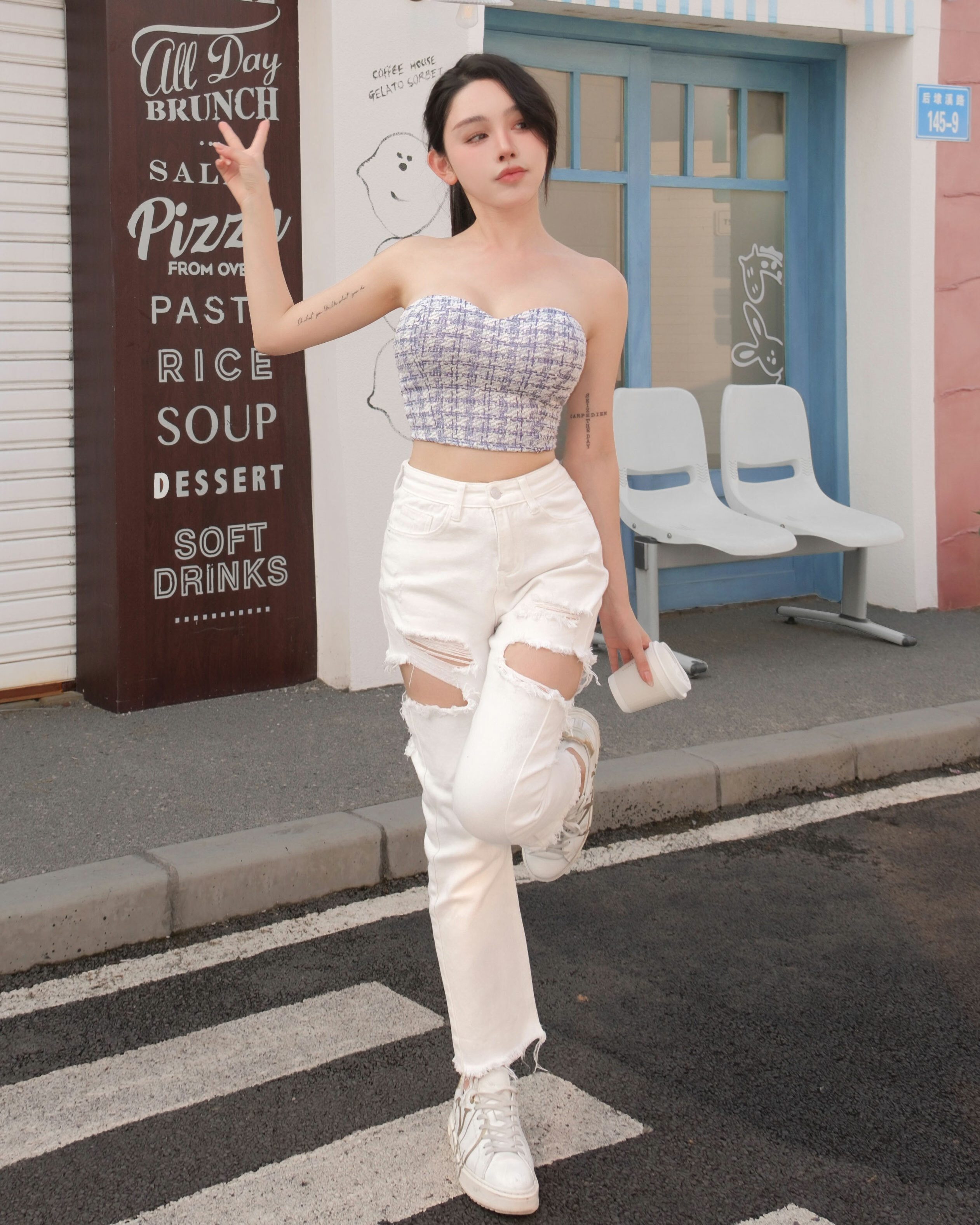 率性側割破男友風牛仔褲