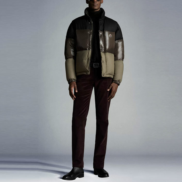 【代購】Moncler Aveillan Short Down Jacket