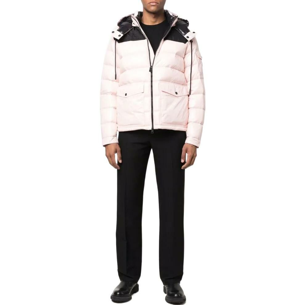 【代購】Moncler SS22 Down Jacket Men's Pink