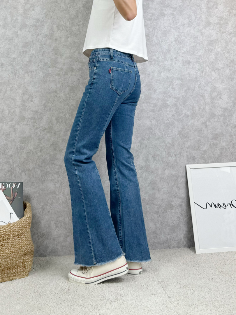 穿出腿長黃金比例的喇叭褲