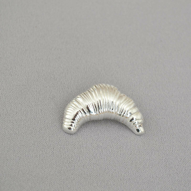 胸針 別針 圍巾扣 絲巾扣 髮飾 明星同款 小眾設計 銀色胸針 可頌別針 造型別針 個性胸針 女生禮物 生日禮物 008