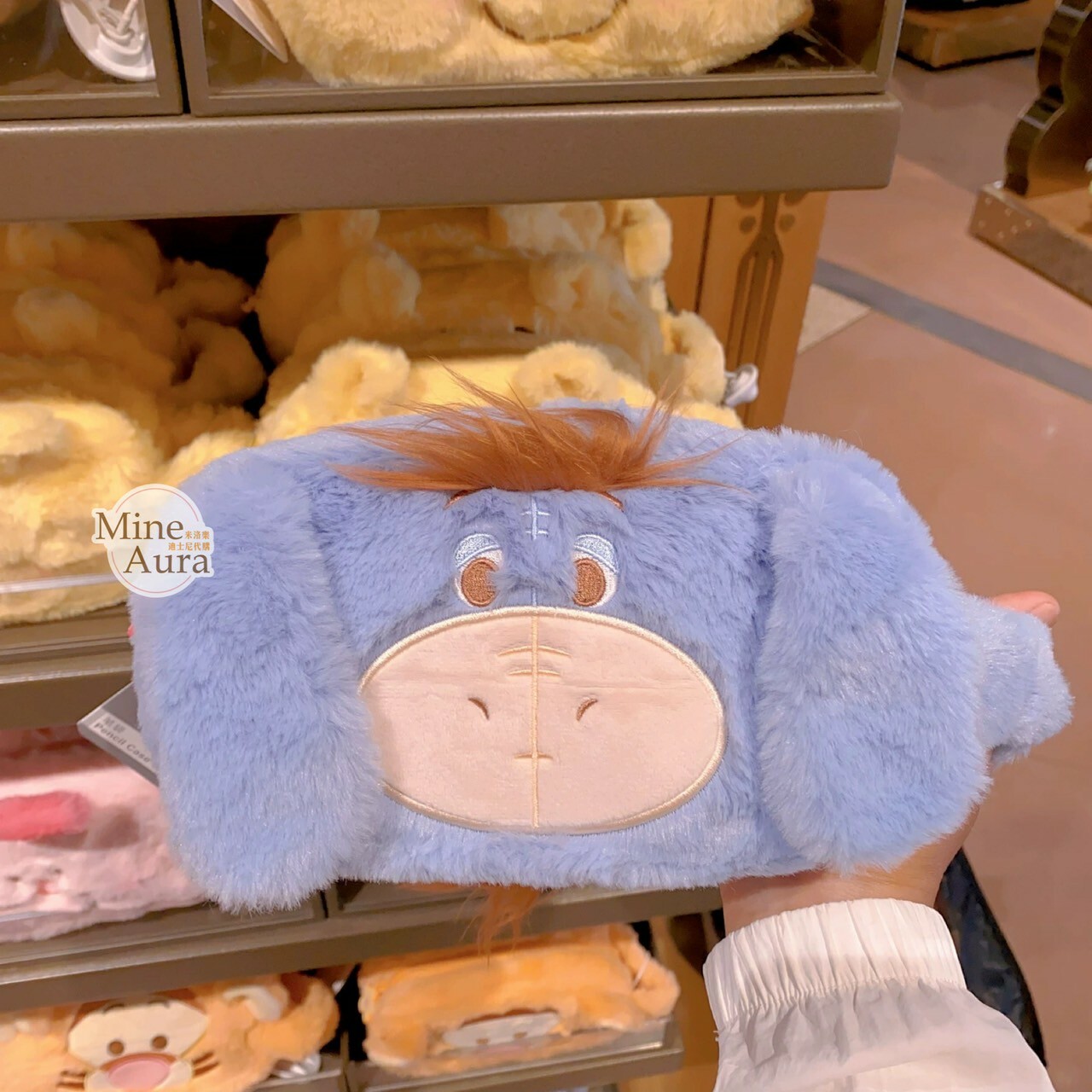 屹耳 Eeyore 大臉 立體耳朵 造型 絨毛 筆袋 收納包 化妝包 小熊維尼 Winnie the Pooh -上海迪士尼樂園