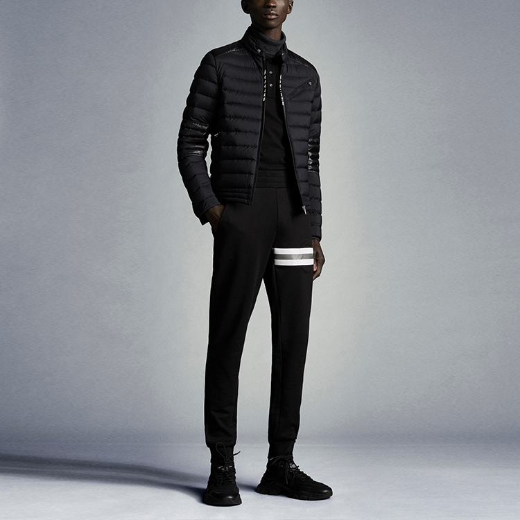 【代購】Moncler Down Jackets Men Black