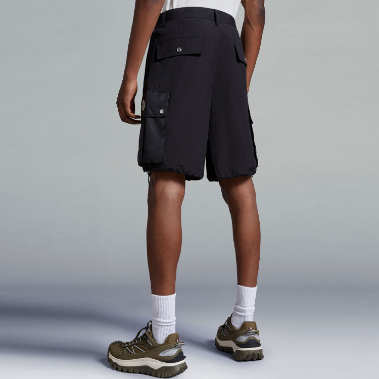 【代購】Moncler Cargo Bermuda Shorts