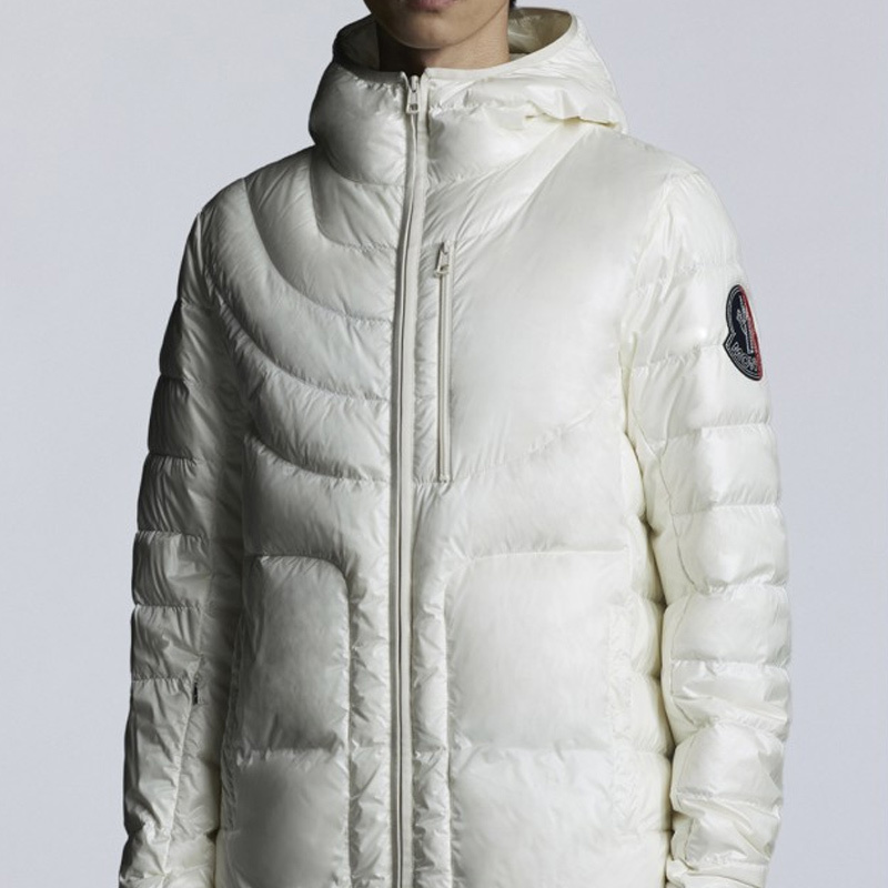 【代購】Moncler Down Jacket Men's White