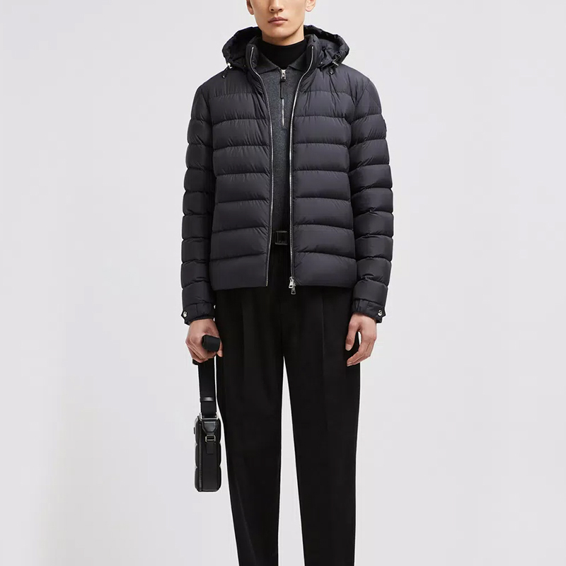 【代購】Moncler Zip-Up Hooded Down Jacket