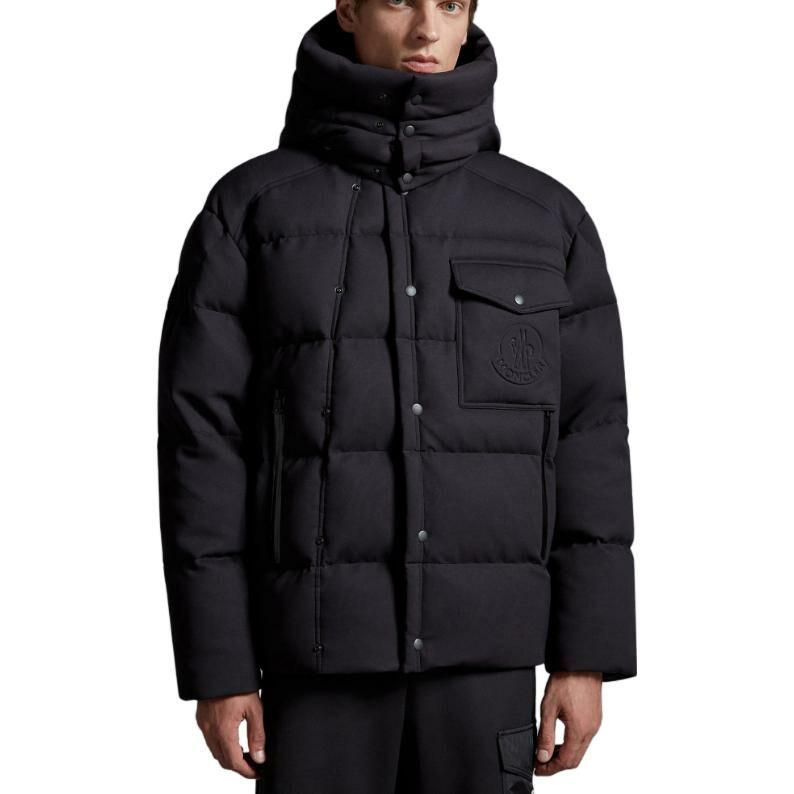 【代購】Moncler Karakorum Tech Jersey Short Down Jacket