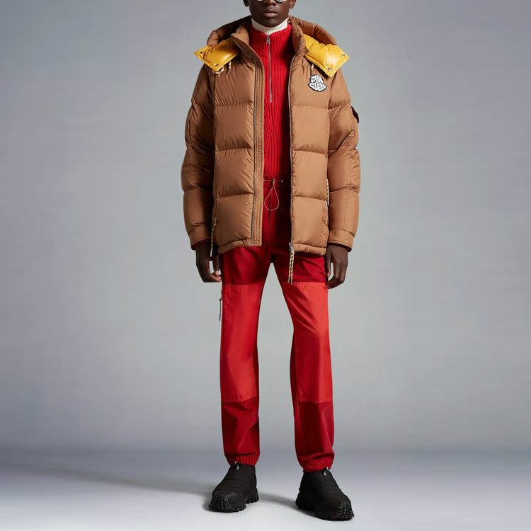 【代購】Moncler Down Jackets Men Brown