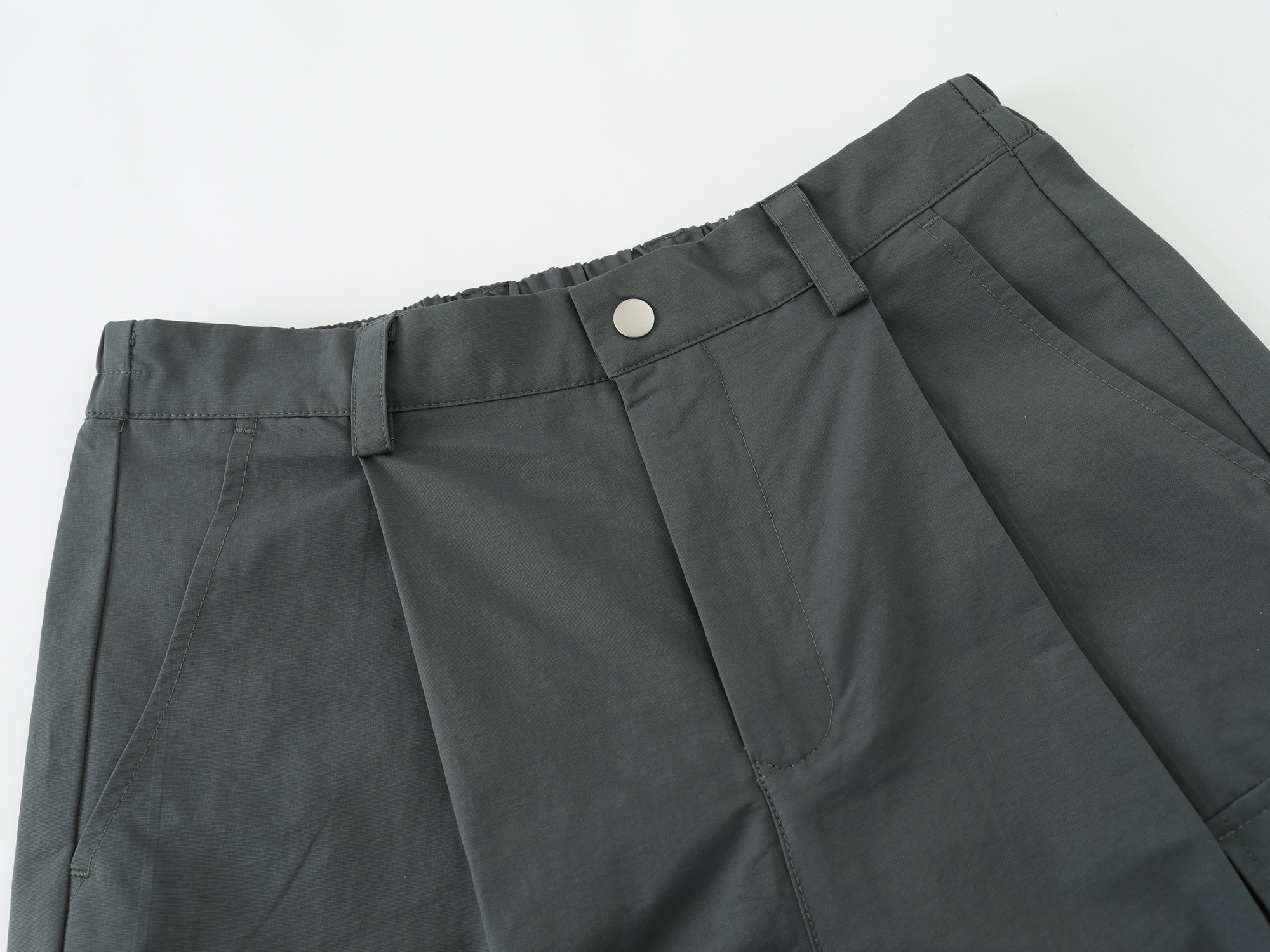 《S.V》釘釦摺紋A字闊腿褲