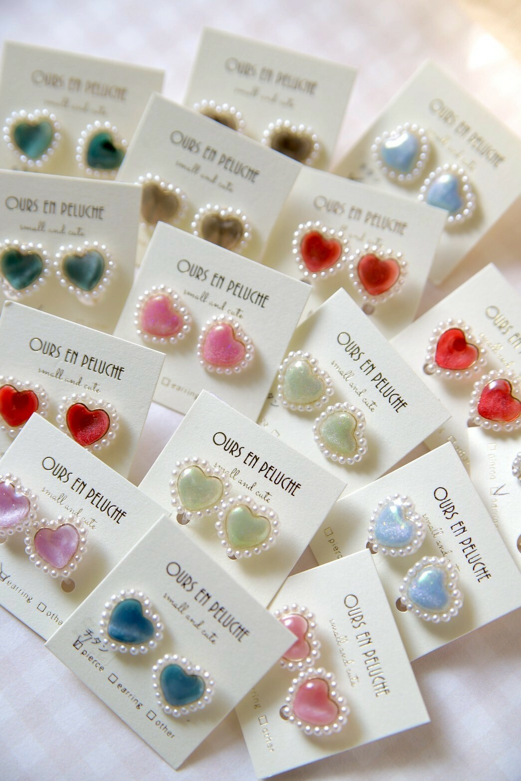 [OURS EN PELUCHE] 迷你珍珠愛心耳環 | 閃亮藍 | 耳夾 | NO.47