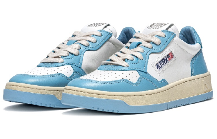 【代購】AUTRY Medalist Leather Low 'White Light Blue'