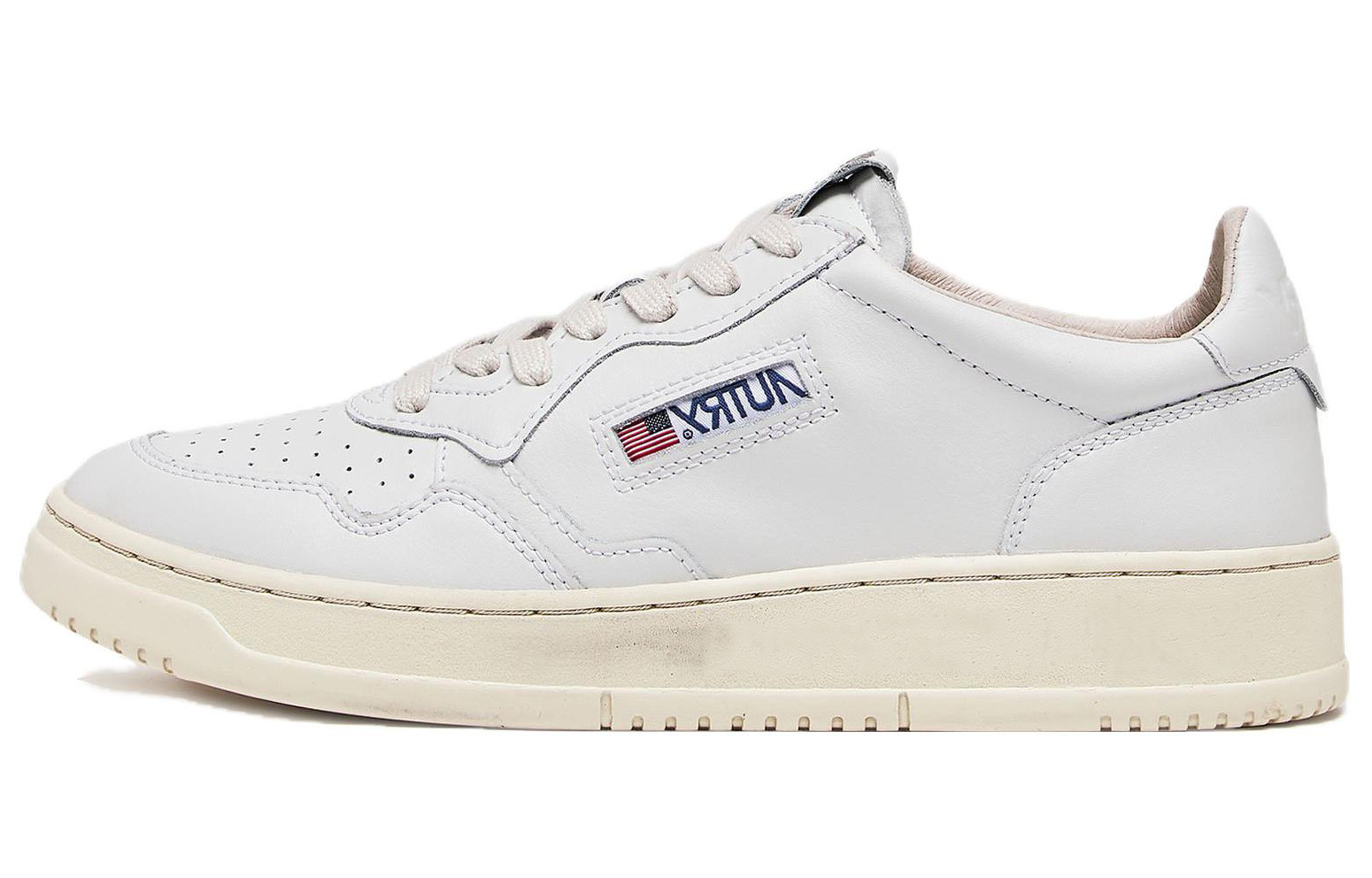 【代購】AUTRY Medalist Leather Low Lettering 'We Are Action People White' Women's