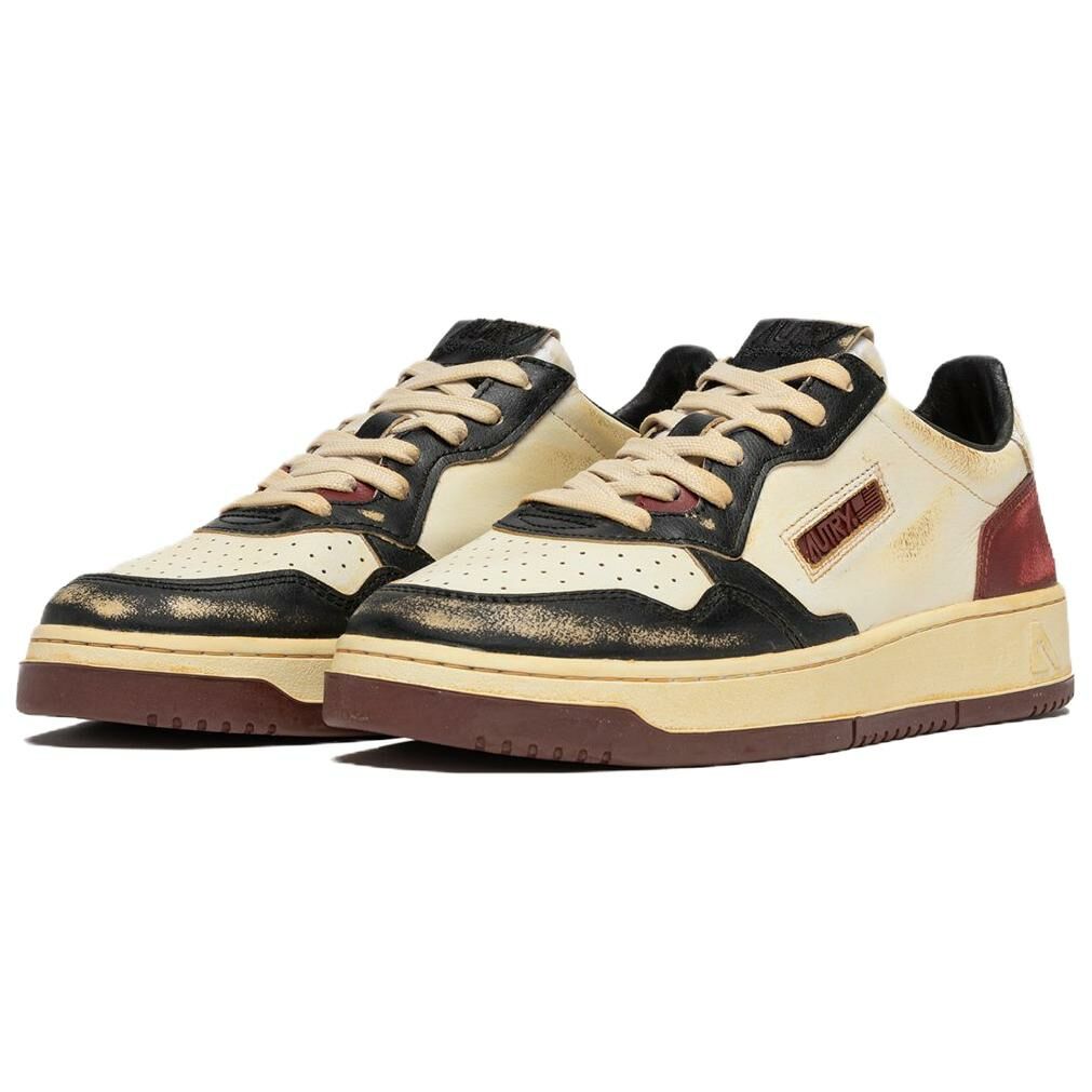 【代購】AUTRY Super Vintage Abrasion Resistant Low Top Skateboard Shoes Women's Black White Red