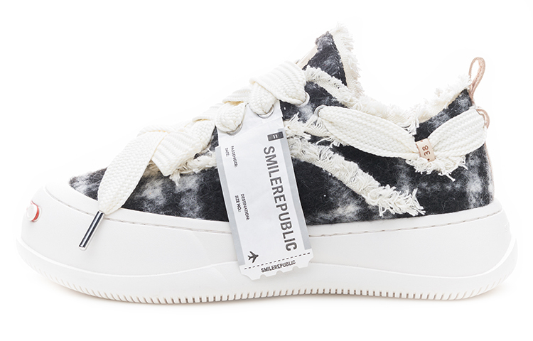 【代購】SMILEREPUBLIC Anti-Slip And Wear-Resistant Water-Resistant Low-Top Canvas Shoes Unisex Black