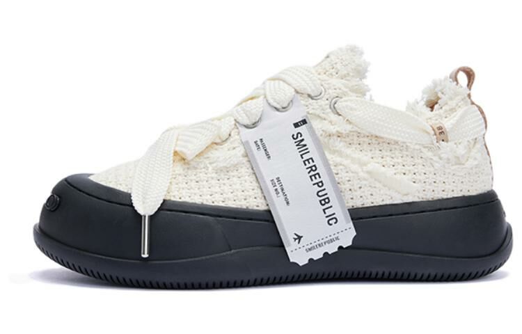 【代購】SMILEREPUBLIC Anti-Slip Wear-Resistant Waterproof Breathable Height Increasing Low-Top Canvas Shoes Unisex White