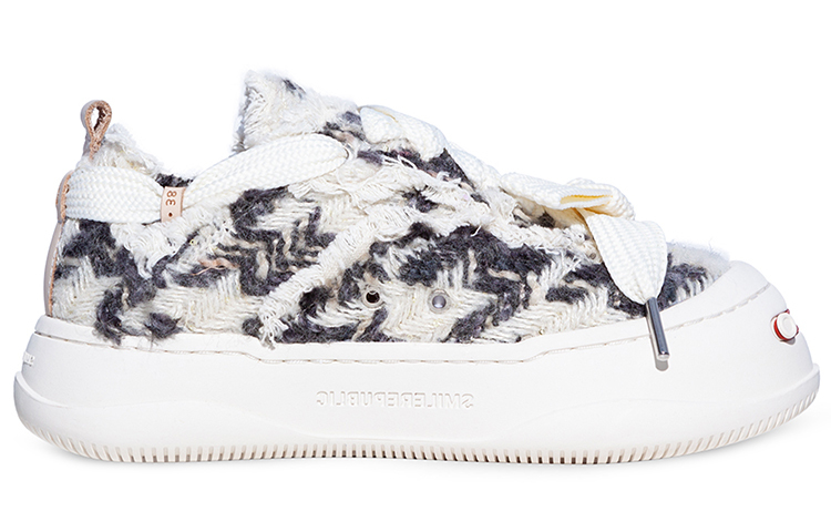 【代購】SMILEREPUBLIC Cheese Cat Low-Top Canvas Shoes Unisex Black White