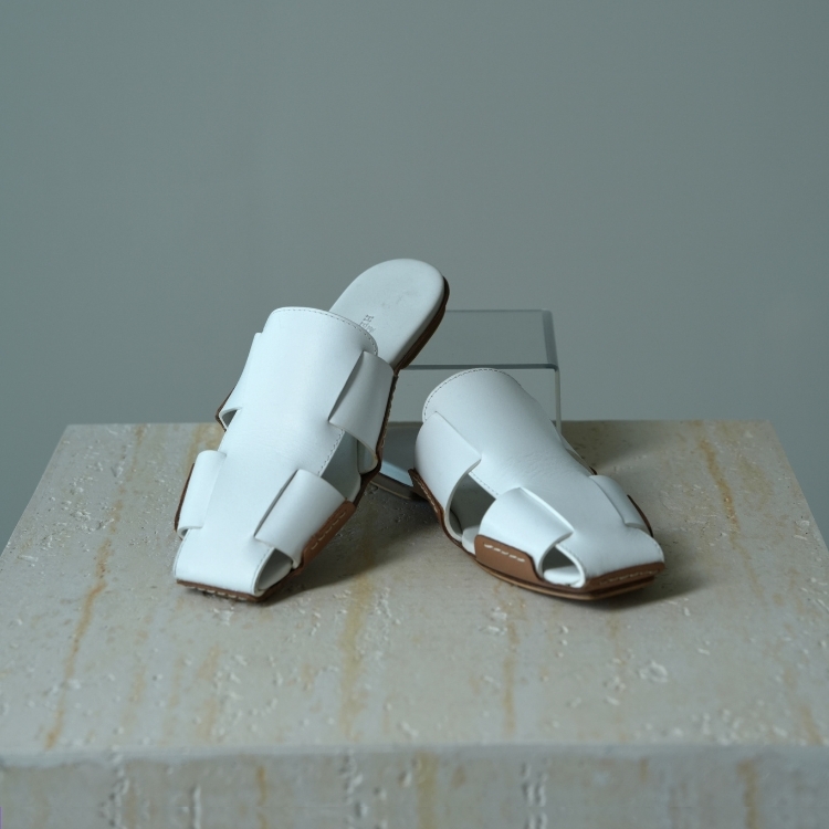 Hermes 灰白色編織拖鞋 35號