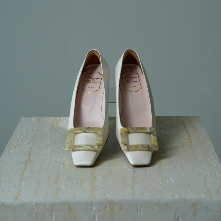 RV 白色琥珀方釦跟鞋 36號