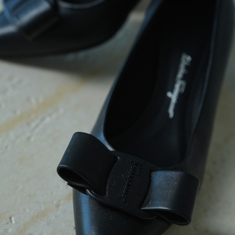 Ferragamo 黑色尖頭跟鞋 37號