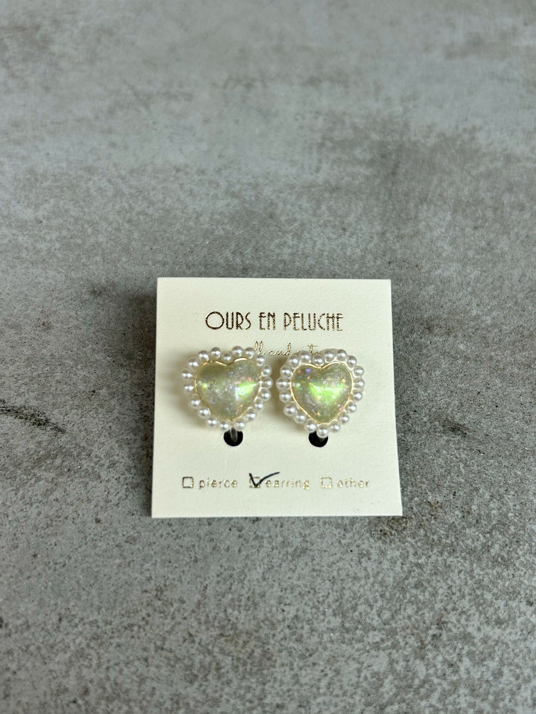 [OURS EN PELUCHE] 迷你珍珠愛心耳環 | 細閃萊姆 | 耳夾 | NO.67