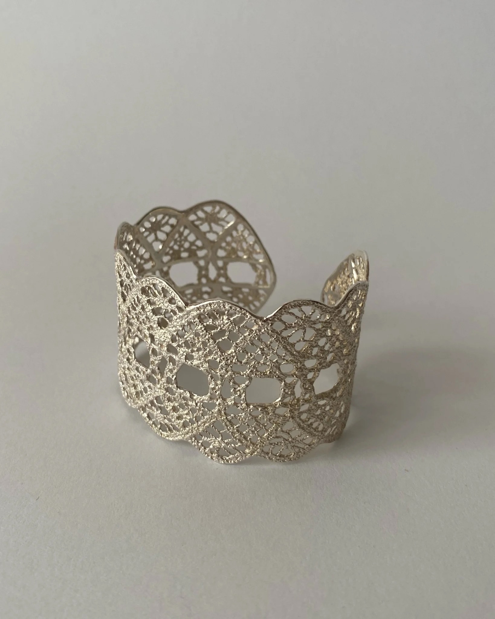 Rose Window Bangle (silver)｜FLAVOUR