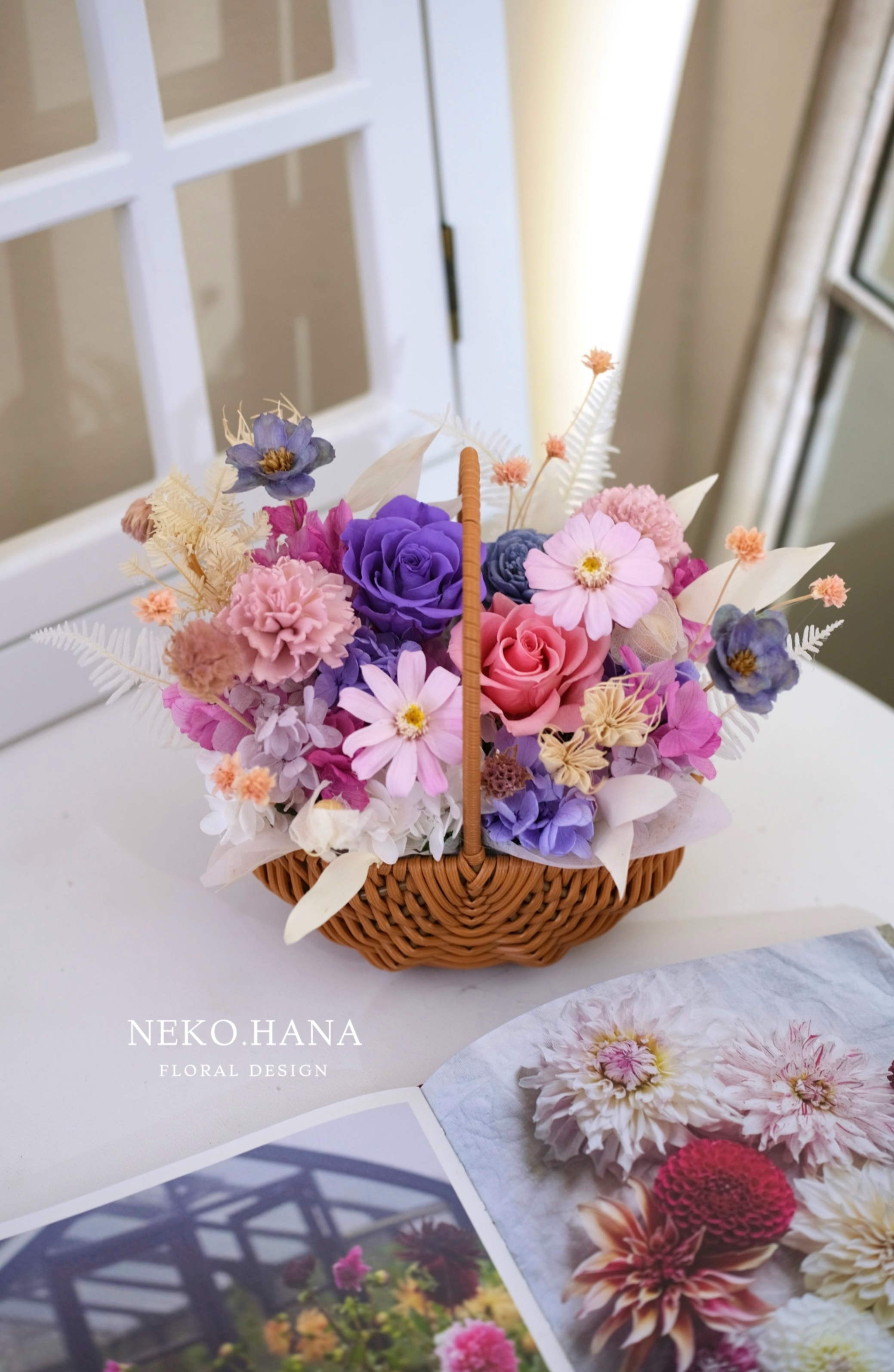 繽紛玫瑰永生花提籃