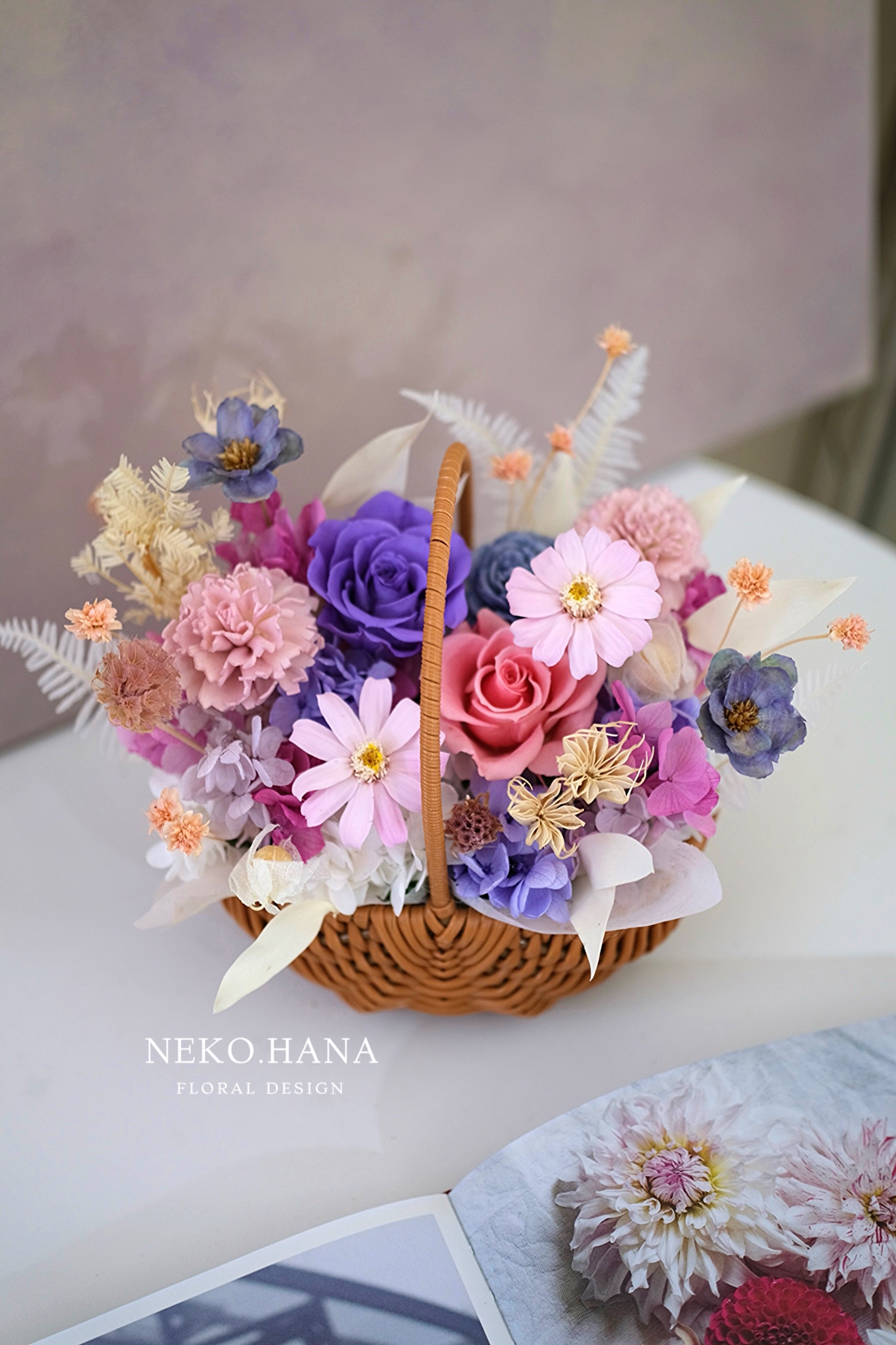 繽紛玫瑰永生花提籃