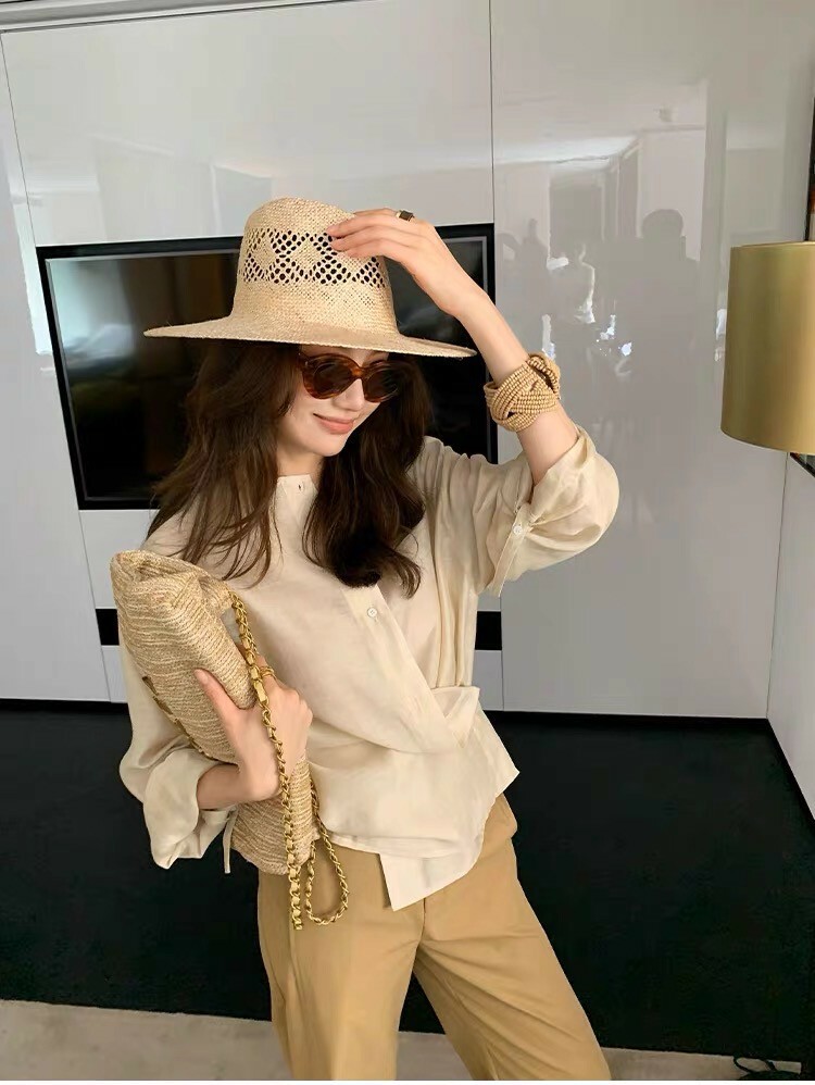 氣質感側釦收腰造型圓領上衣S-L / 2色 (Elegant & Love)