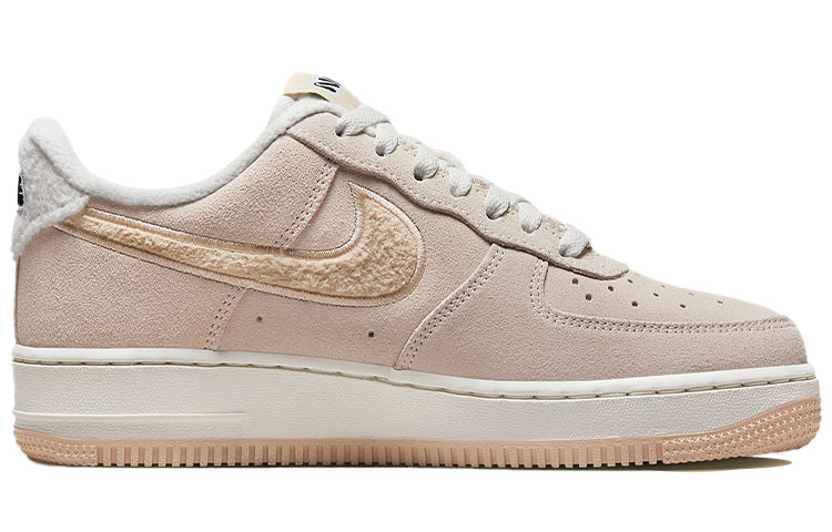 【代購】Nike Air Force 1 Low '07 Se Sanddrift Gum Fleece Women's