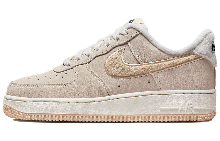 【代購】Nike Air Force 1 Low '07 Se Sanddrift Gum Fleece Women's