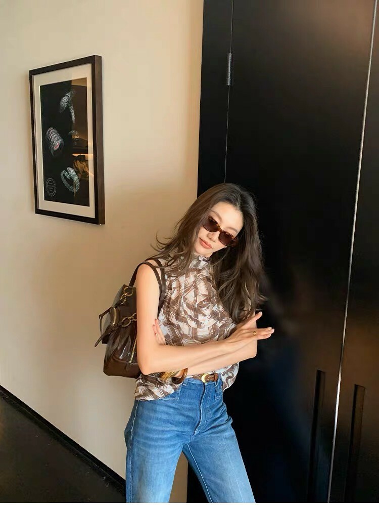 焦糖咖幾何圖形無袖小立領雪紡上衣S-L (Elegant & Love)