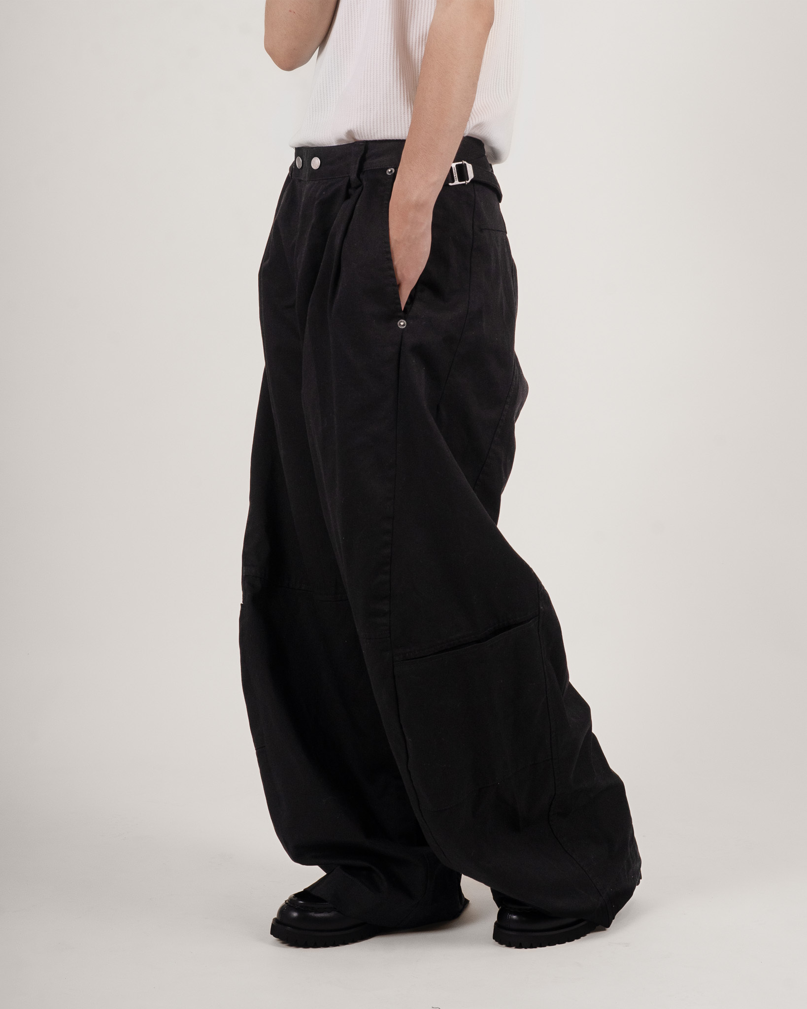 OurPick Twill Easy Pants 打摺雙釦闊腿彎刀褲