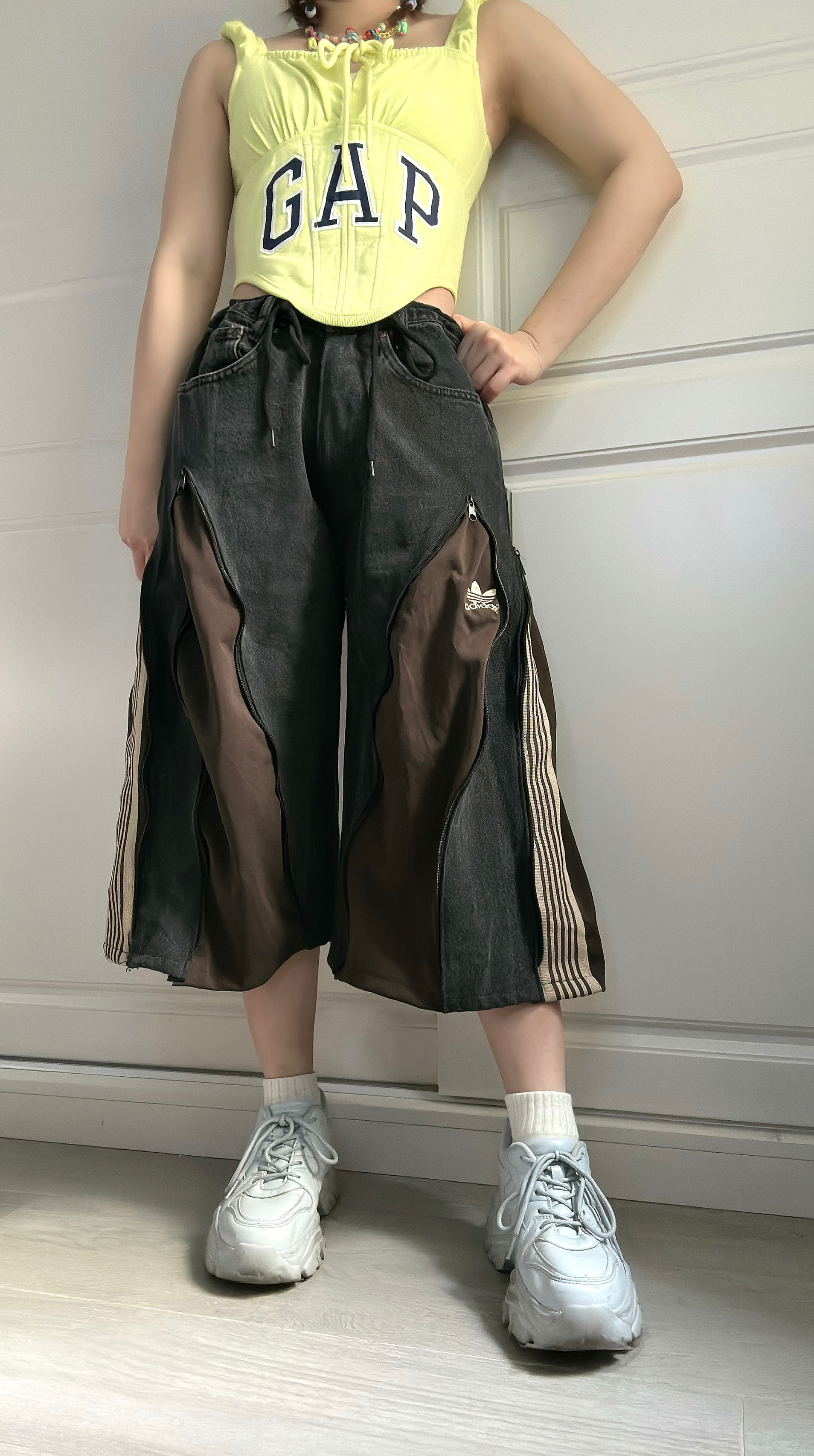 【售罄】泰國REMAKE 拉鏈併布黑色七分牛仔褲