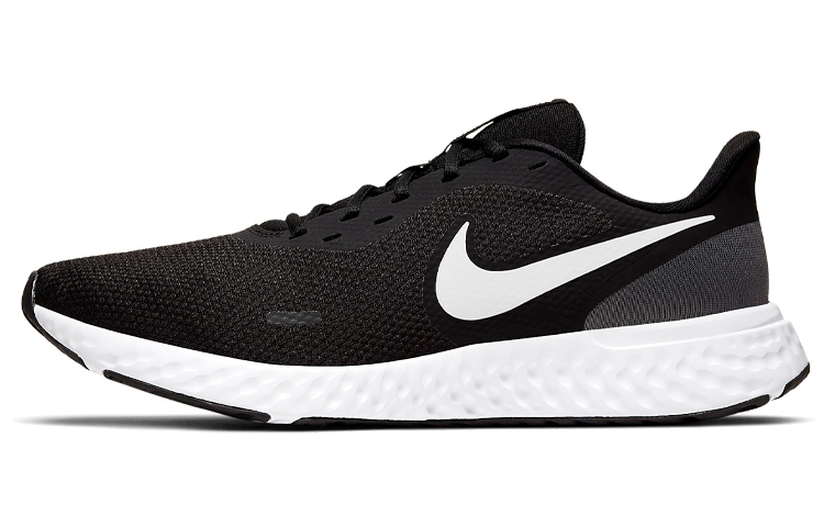 【代購】Nike Revolution 5 Black/White