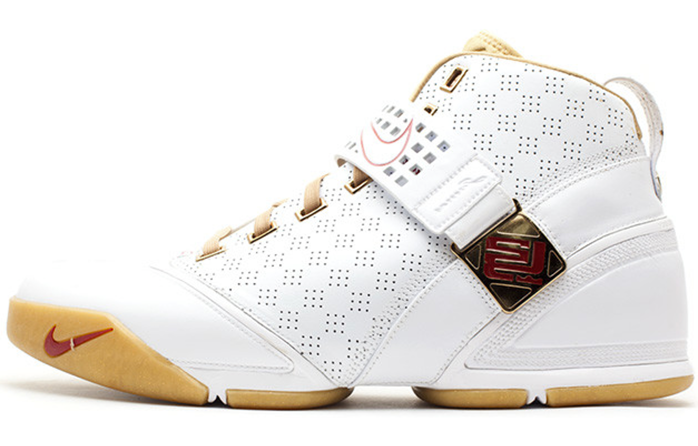 【代購】Nike LeBron 5 White Crimson Metallic Gold