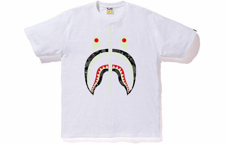 【代購】A BATHING APE Space Camo Front Shark Tee