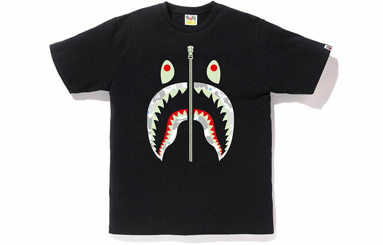【代購】A BATHING APE Space Camo Front Shark Tee
