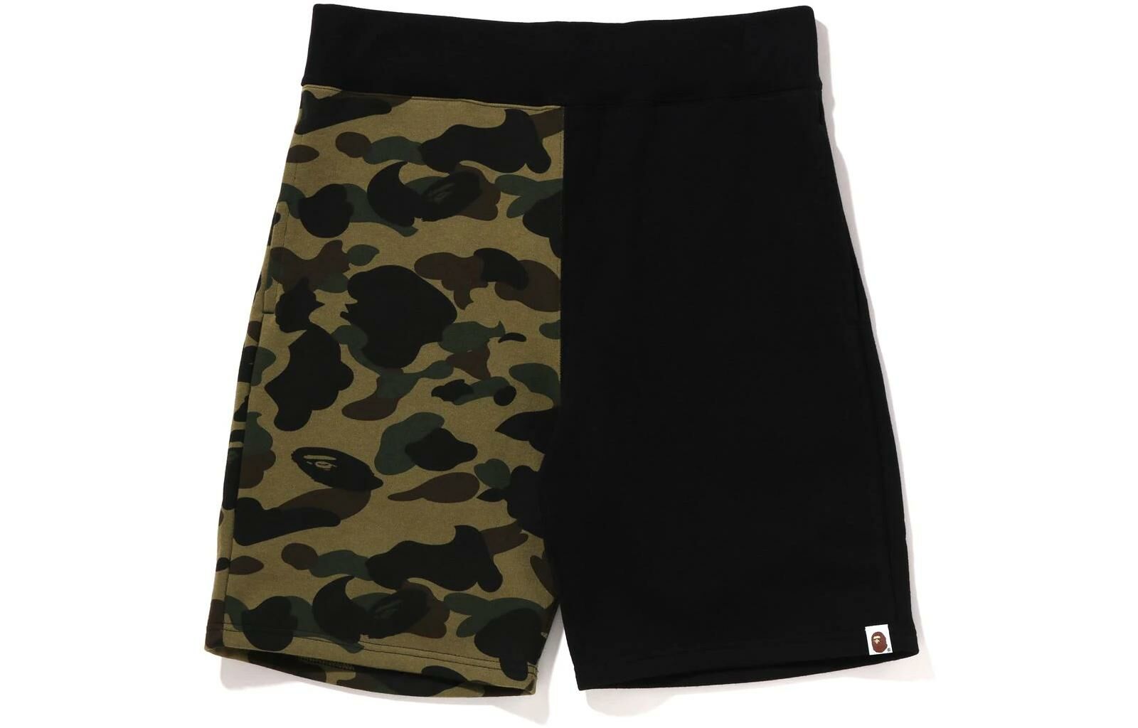 【代購】A BATHING APE 1st Camo Back Shark Sweat Shorts