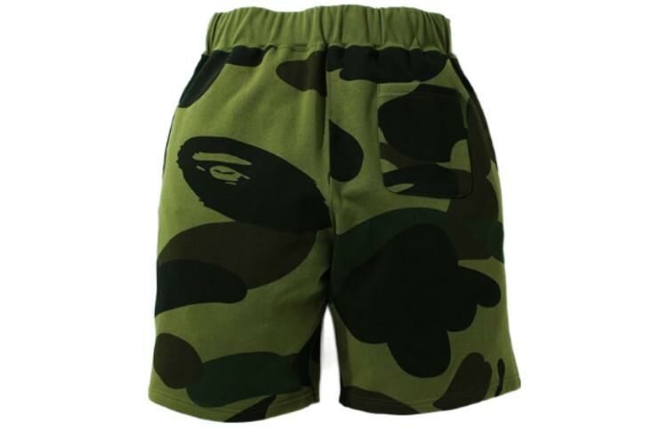 【代購】A BATHING APE Giant 1st Camo Wide Fit Sweat Shorts