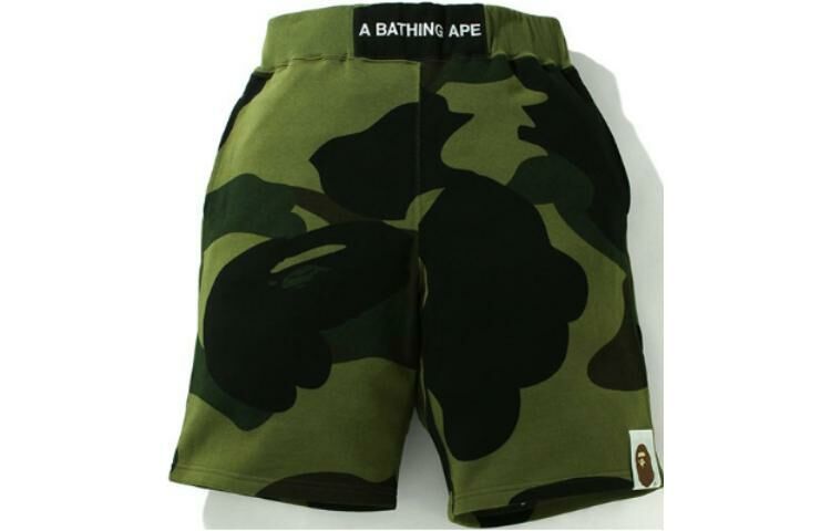 【代購】A BATHING APE Giant 1st Camo Wide Fit Sweat Shorts