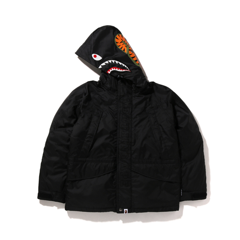 【代購】A BATHING APE Shark Snowboard Down Jacket