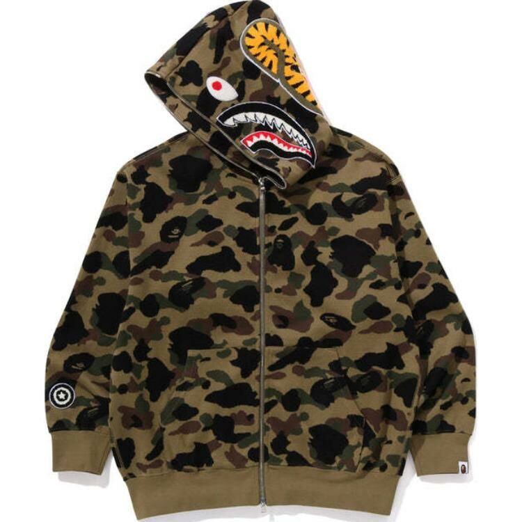 【代購】A BATHING APE Medicom Toy1st Camo Shark Bear Full Zip Hoodie