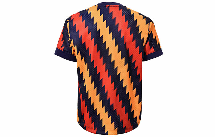 【代購】Mitchell & Ness T-Shirt Unisex Multicolor